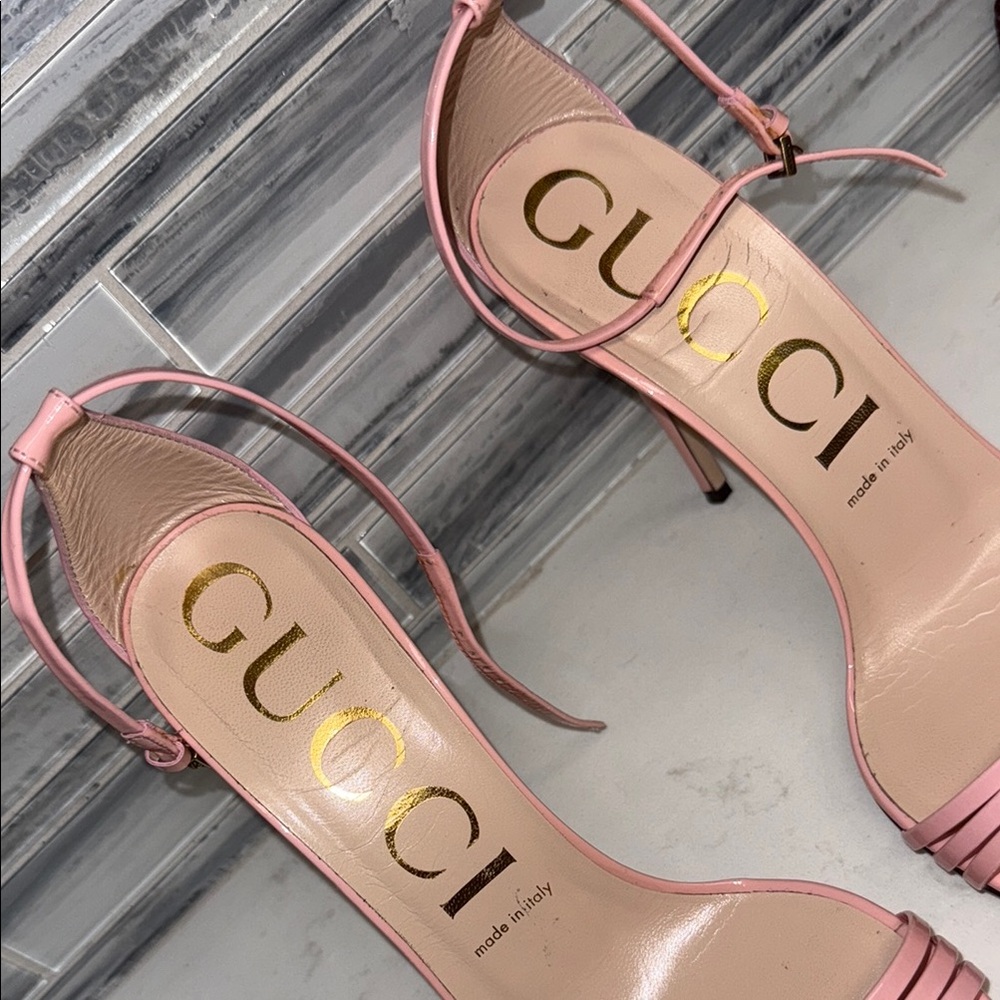 Gucci Pink Patent Leather Ankle Strap Sandals Size 39 ๐ - Picture 7 of 16